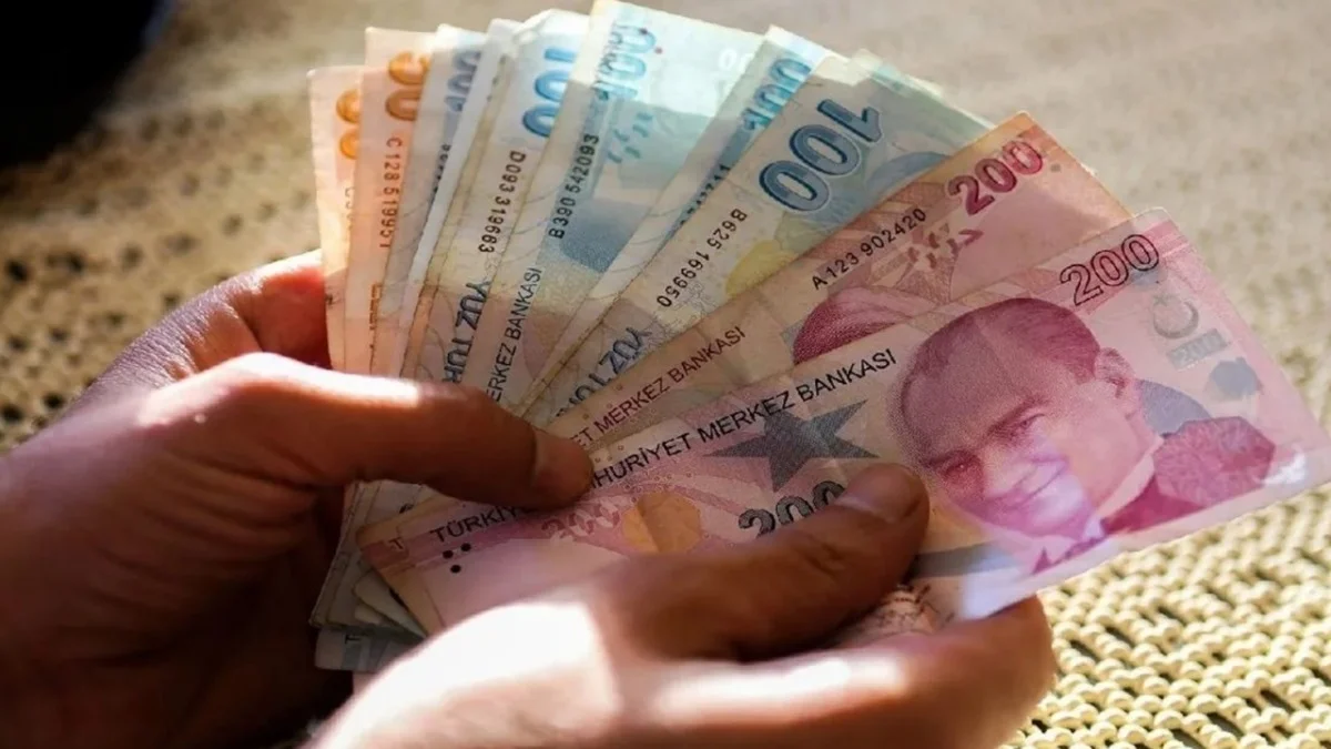 11 Milyon Çalışanın Maaşı Artacak: Asgari Ücrete Yüzde Kaç Ara Zam Yapılacak? - Ekonomi Haberleri